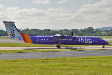 G-JECY (4157) 2007 Bombardier Dash 8-Q402