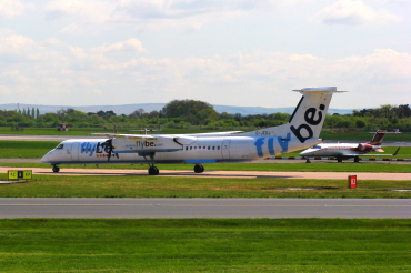 G-JEDJ (4058) 2001 Bombardier Dash 8-Q402