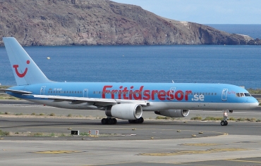 SE-DUP (24793) 1990 Boeing 757-236