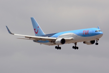 SE-RNC (28808) 1998 Boeing 767-304(ER)(WL)