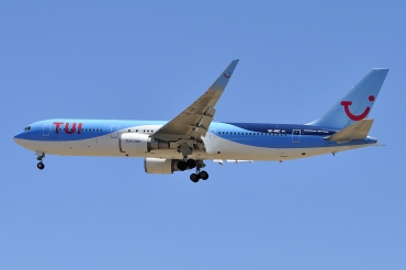 SE-RNC (28808) 1998 Boeing 767-304(ER)(WL)