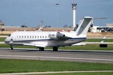 ZS-OGH (7351) 1999 Bombardier CRJ-200
