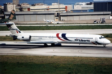 F-GFZB (cn 49707) McDonnell Douglas MD-83
