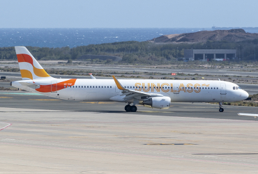 OY-TCF (6351) 2014 Airbus A321-211(WL)