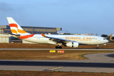 OY-VKF (309) 1999 Airbus A330-243