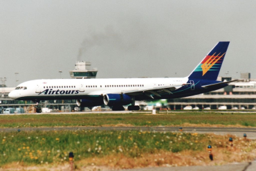 G-MCEA (22200) 1983 Boeing 757-225