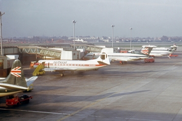 G-AOYR (266) 1958 Vickers Viscount 806