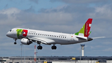 CS-TPU (cn 19000506) Embraer 190-100LR