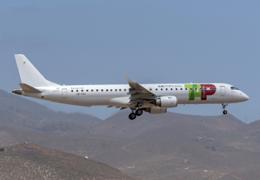 CS-TAX · Embraer 190-200LR · (LPA / GCLP)