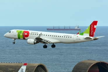 CS-TPU (cn 19000506) Embraer 190-100LR