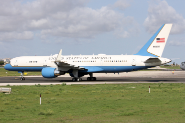 98-0002 (29026) 1998 Boeing C-32A