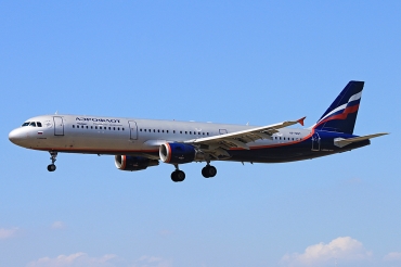 VP-BQT · Airbus A321-211 · (BCN / LEBL)