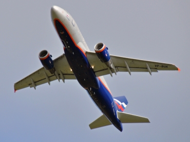 VP-BUK, (cn 3281), Airbus A319-112