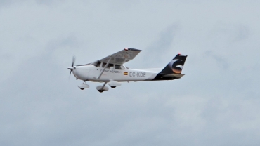 EC-KDE (172S10326) Cessna 172S Skyhawk