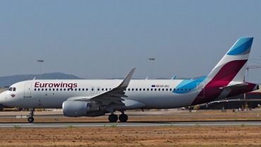 OE-IEU (6953) 2016 Airbus A320-214(WL)
