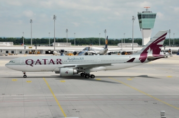A7-ACE (571) 2004 Airbus A330-203