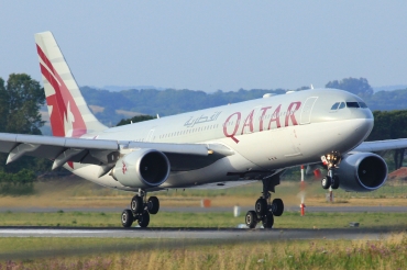 A7-AFM (616) 2004 Airbus A330-202