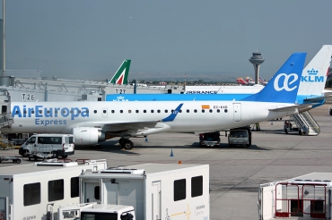 EC-KXD (cn 19000244) Embraer 190-200LR