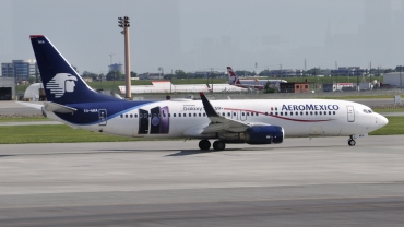 XA-MIA (cn 35119) Boeing 737-852