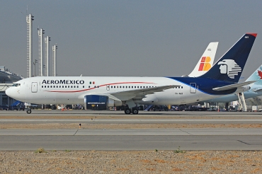 XA-AMX · Boeing 767-25D(ER) · (SCL / SCEL)