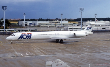 F-GRML (cn 49628) McDonnell Douglas MD-83