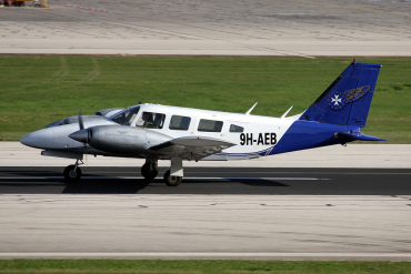 9H-AEB (34-7870066) Piper PA-34-200T Seneca II