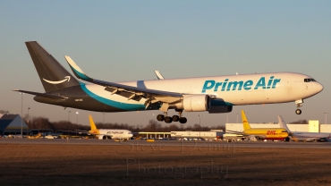 N337AZ (27060) 1994 Boeing 767-323(ER)(BDSF)(WL)