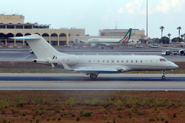 9H-AVA (9633) 2013 Bombardier BD-700-1A11 Global 5000