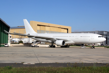 9H-EFS (489) 2002 Airbus A330-202
