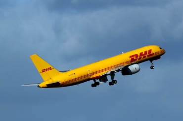 VH-TCA · Boeing 757-236(PCF) · (SYD / YSSY)