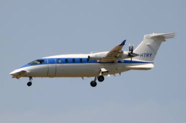 F-HTRY (3004) 2018 Piaggio P-180 Avanti