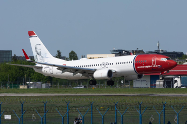 LN-ENQ (42092) 2017 Boeing 737-8JP(WL)