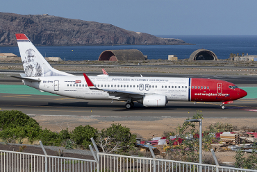 LN-DYU (39008) 2011 Boeing 737-8JP(WL)