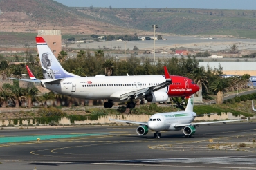 LN-NOI (36820) 2009 Boeing 737-86N WL