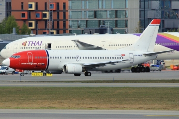 LN-KKM · Boeing 737-3Y0 · (OSL / ENGM)