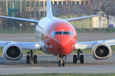 LN-KKD (29339) 1999 Boeing 737-33V