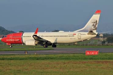 LN-NOQ (32658) 2005 Boeing 737-86N WL