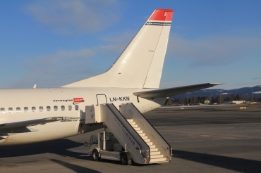 LN-KKN · Boeing 737-3Y0 · (OSL / ENGM)