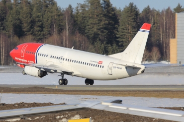 LN-KKW · Boeing 737-3K9 · (OSL / ENGM)
