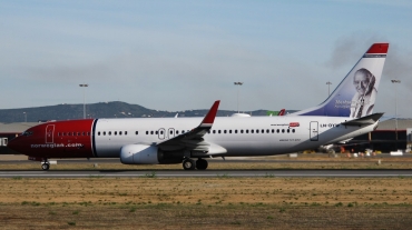 LN-DYW (39010) 2011 Boeing 737-8JP WL