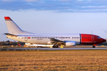 LN-KKQ (28658) 1997 Boeing 737-36Q