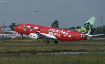 LN-KKX (29072) 1998 Boeing 737-33S WL