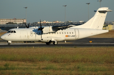 EC-JAD ( 321 ) 1992 ATR-42-300