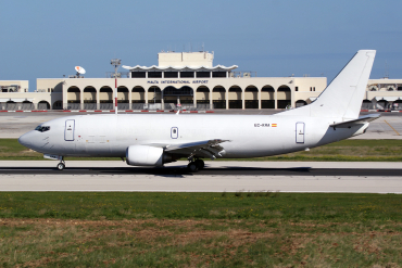 EC-KRA (24679) 1990 Boeing 737-3Y0(SF)
