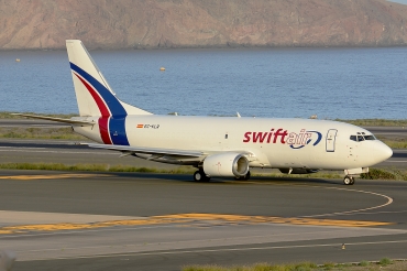 EC-KLR (23766) 1987 Boeing 737-3Q8(SF)