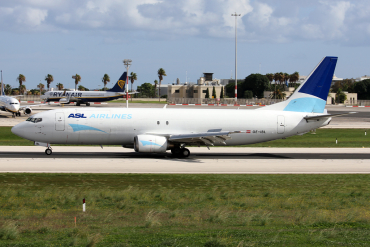 OE-IBL (28893) 1998 Boeing 737-490(SF)