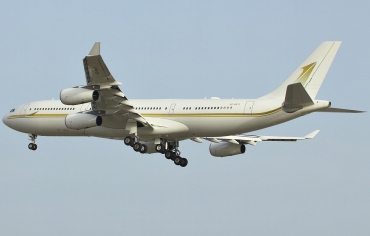 HZ-SKY1 (009) 1993 Airbus A340-211