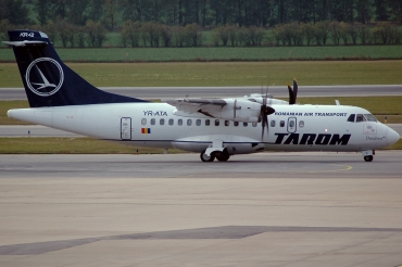 YR-ATA (566) 1997 ATR-42-500