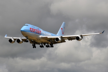 F-HLOV (25379) Boeing 747-422