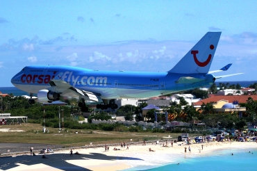 F-HLOV (25379) Boeing 747-422